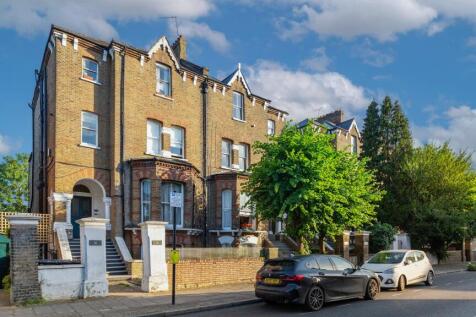 Flat C, 14 Lordship Park, Stoke Newington, London, N16 5UD