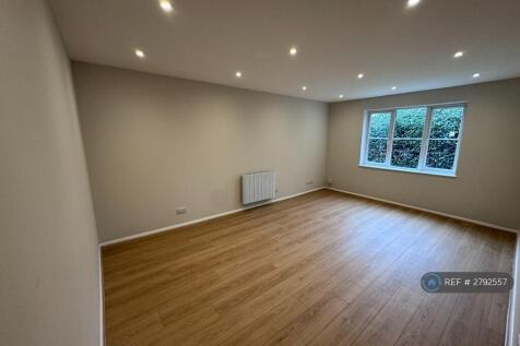 Living/Dining Room To Be Furnished