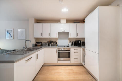 1389360-10-6943ea...