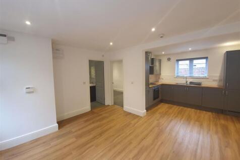 Open Kitchen / living