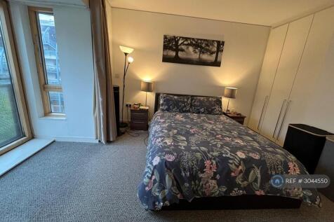 Master Bedroom/Ensuite