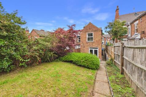 CAM06344G6-PR0105-STILL024.jpg