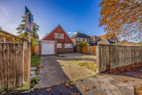14 Victoria Avenue, Hayling Island-Small-PorticoM