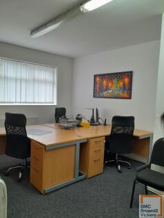 Office to rent Image 3