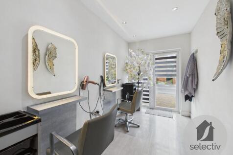 Salon / Home Working