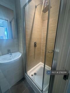 En-Suite Shower