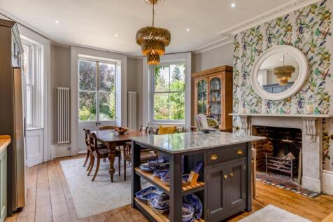 Kitchen/Breakfast Rm