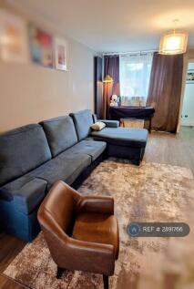 Stuart Drive, Hitchin, SG4 photo 3