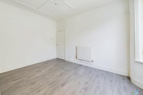 Gorsefield Road , Birkenhead  photo 3