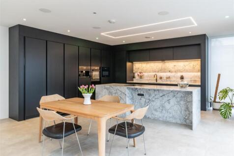 Kitchen/Dining