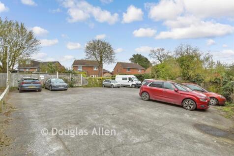 Driveway/Parking