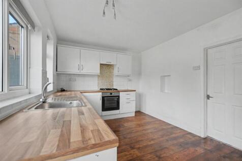 Kitchen_2.jpeg