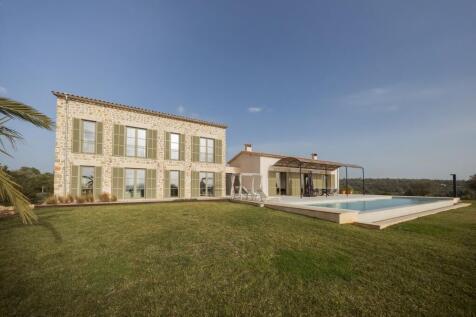 Exterior and Pool (1