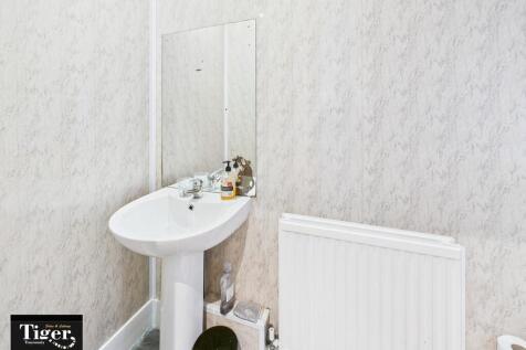 CAM02176G0-PR0747...