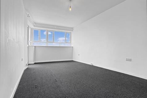2 bedroom Top Floor Flat in Bognor Regis photo 4