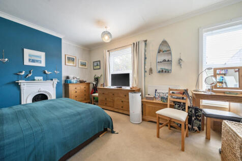 1362585-4-68e40f1...