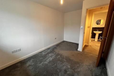 Longley Gardens, 148 Saddleworth Road 10.jpg