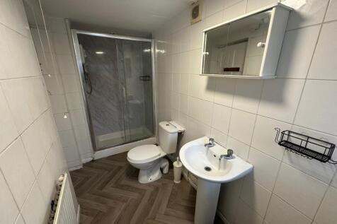 3 bed house, Kennan Avenue, CV31 3HY photo 5