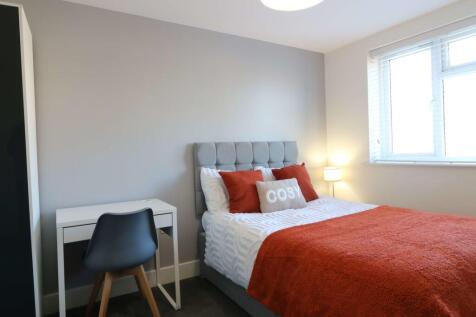 Croft Avenue Room 4 2.JPG