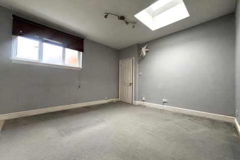 Camden Road photo 4