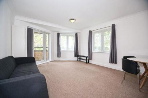 Living/Dining Area