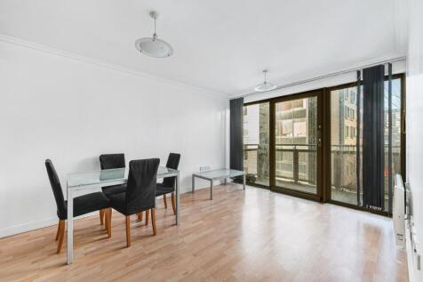 5 Poulton Court-2.jpg