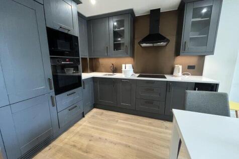 1-emery-way-e1w-2as-1022317