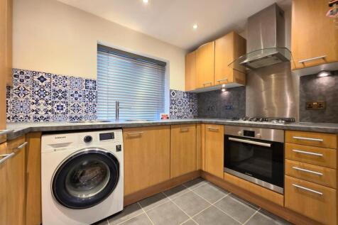 Elms View, 4 Havergal Place, Shareshill photo 4