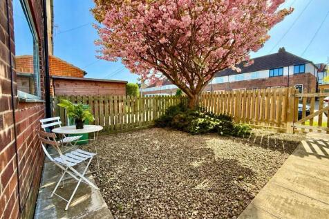 Sussex Avenue, Horsforth, Leeds, West Yorkshire, UK, LS18 photo 3