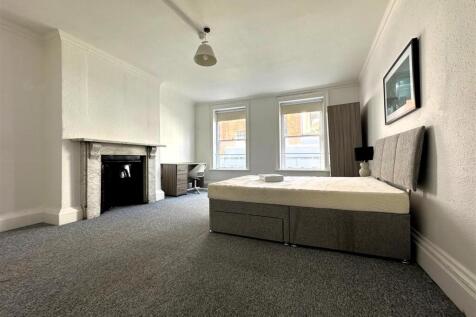 Bedroom 4.jpg