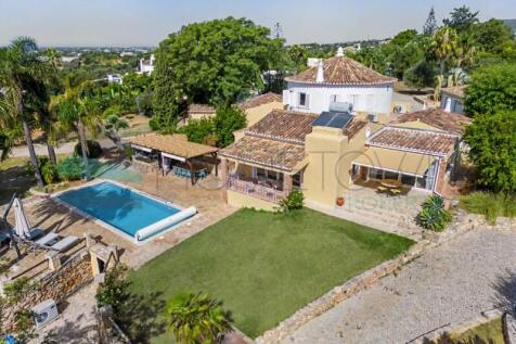 Moaradia V4- Santa Barbara - For Sale- Hometown properties