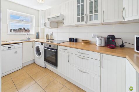Presented by Clinton at EweMove Bexleyheath and Da