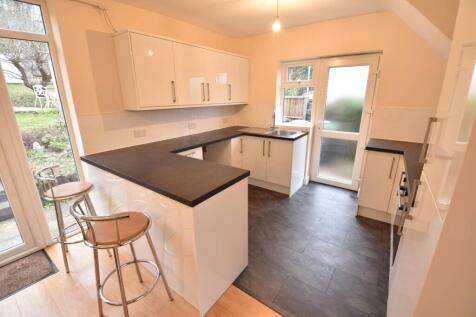 Wardown Crescent, Luton, Bedfordshire, LU2 7JS photo 4