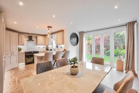 19 Westminster Drive (6).jpg