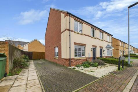Peterborough, PE3 - property photo