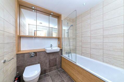 Bathroom - River Mill One, Lewisham Gateway - Prop
