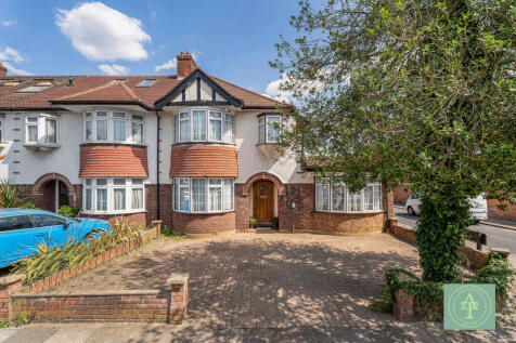 Three Bedroom End Of Terrace House For Sale