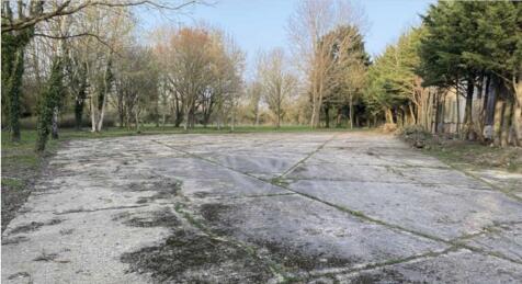 Hardstanding avai...