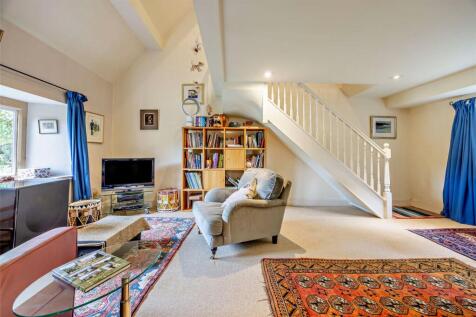 Sitting Room/Bedroom