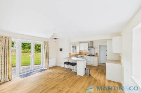 Oaklands Way, Hildenborough photo 4