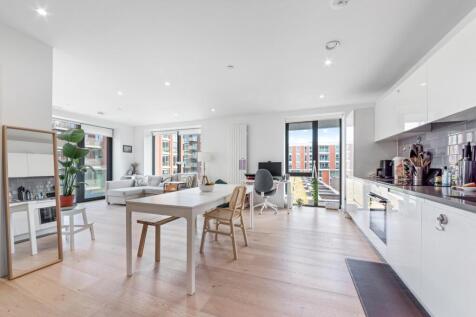 London, E16 - property photo
