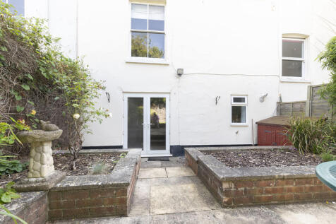 Garden Flat, 25 O...