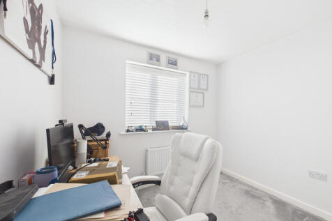 CAM01354G0-PR0636-STILL004