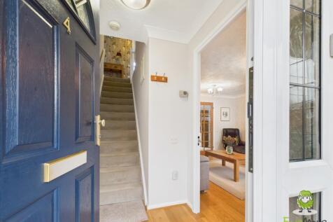 EweMove Estate Agents Basingstoke - Wood Close - F