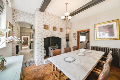 6 bed, 4 bath Detached in Birmingham - Photo 9