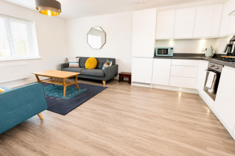 OPEN PLAN LOUNGE/KITCHEN
