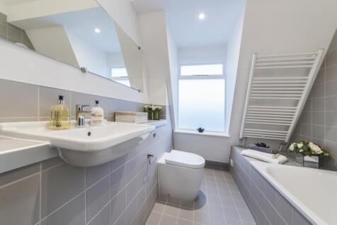 M&amp;M, flat B, 105 ...