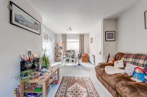 4GrimsellClose(Interior)-2.jpg