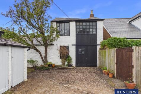 Rear Yard/Outbuilding