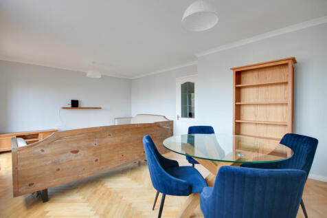 Orchards Way, West End photo 3
